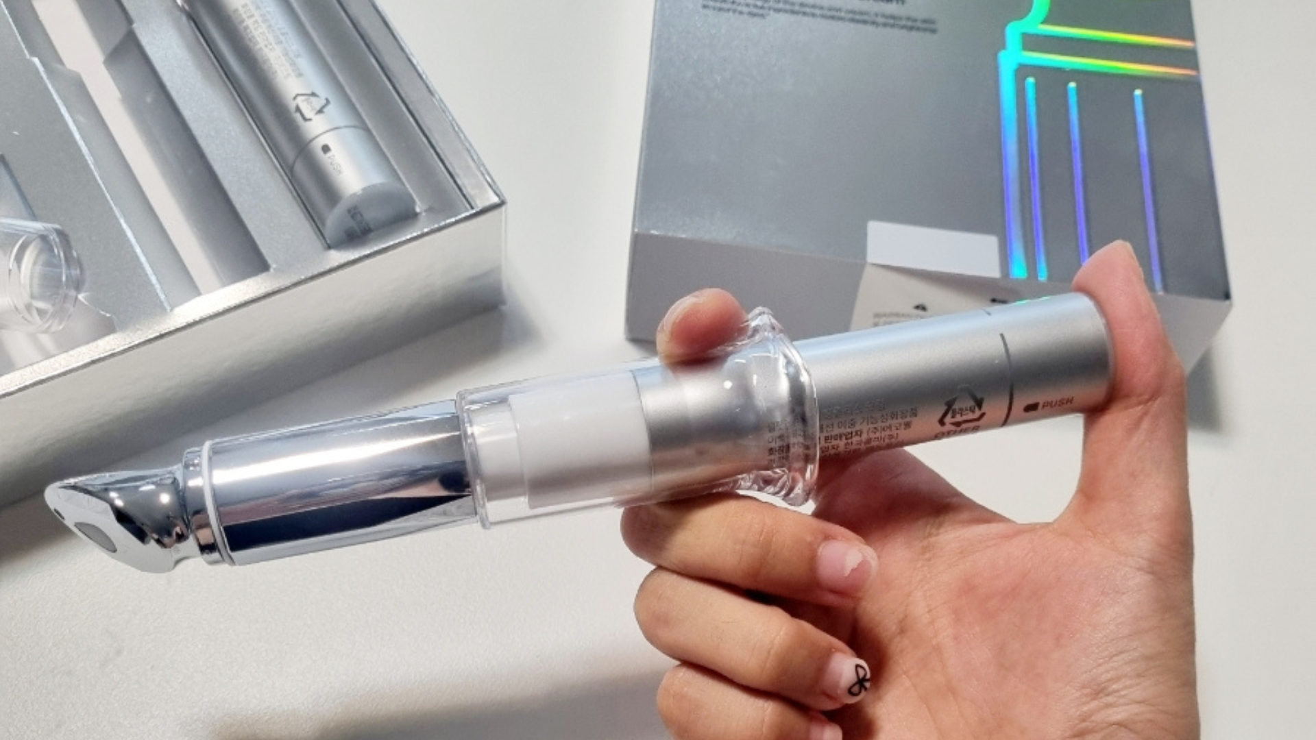 Galvanic LED Beauty device